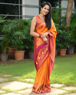Handsel Woven, Checkered Bollywood Pure Silk Saree(Orange)