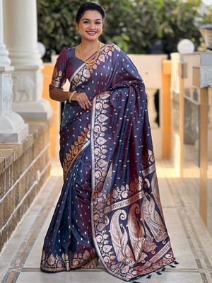Nayanthara Trends Woven Banarasi Silk Blend Saree(Grey)