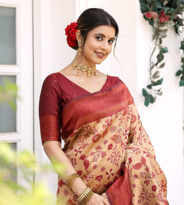 sarify creation Floral Print Banarasi Silk Blend Saree(Multicolor)