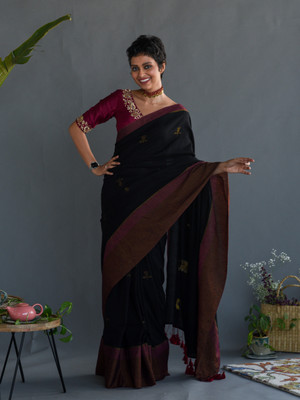 Suta Self Design Handloom Pure Cotton Saree(Black)