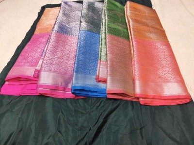 AJM Embroidered Banarasi Silk Blend Saree(Multicolor)