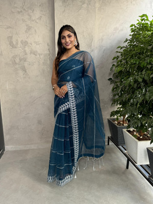 VANDU CREATION Embroidered Bollywood Supernet Saree(Blue)