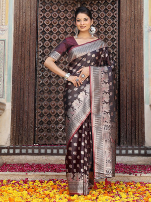 Tasrika Woven Banarasi Silk Blend Saree(Maroon)