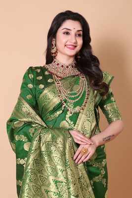 RIVETSTYLE Printed Bollywood Silk Blend, Jacquard Saree(Green)