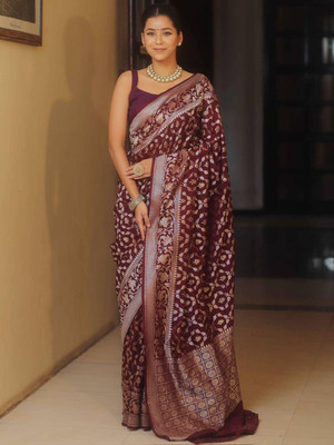 Bansari Textiles Woven, Self Design, Temple Border, Solid/Plain Banarasi Silk Blend Saree(Maroon)