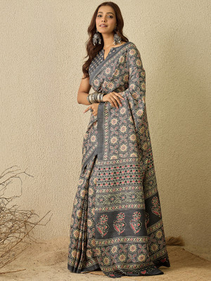 Tasrika Printed Hand Batik Cotton Blend Saree(Grey)