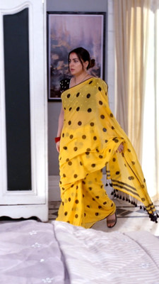 Winza Designer Polka Print Daily Wear Georgette Saree(Yellow)