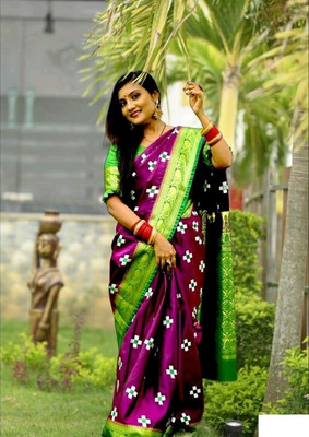 HouseOfCommon Embroidered Sambalpuri Satin Saree(Dark Green)