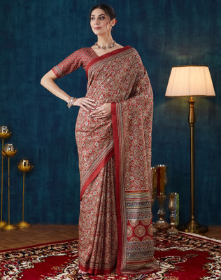 Divastri Blocked Printed, Printed Daily Wear Crepe, Silk Blend Saree(Multicolor, Brown)