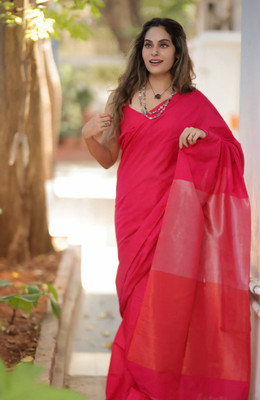SARADA HANDLOOM Solid/Plain Daily Wear Pure Cotton Saree(Red)