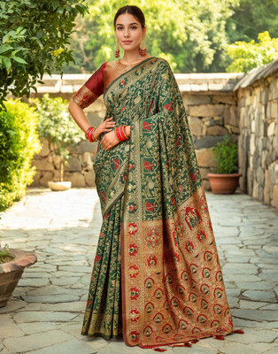 Mahastree Woven Paithani Silk Blend Saree(Multicolor)