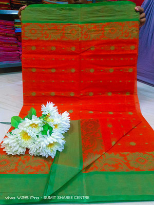 Parbati fashion Self Design Tant Pure Cotton Saree(Red, Green)