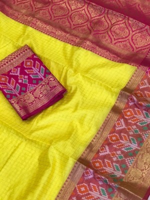 veerlaxmi Woven Patola Silk Blend Saree(Yellow)