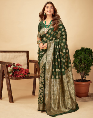 Divastri Woven Banarasi Silk Blend, Jacquard Saree(Green)