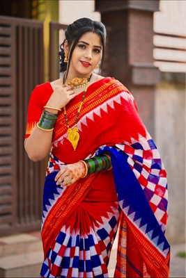 SAREEWALLA Printed Handloom Cotton Blend Saree(Blue, Red)