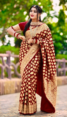 Sijileen Woven, Embellished Banarasi Silk Blend Saree(Maroon)