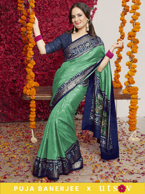 Divastri Woven Patola Silk Blend Saree(Light Green)