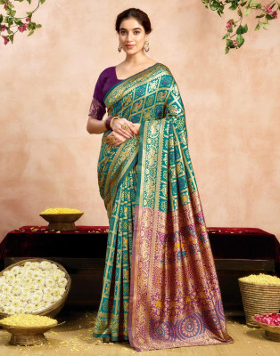 WILLMAKE Printed, Applique, Embellished, Floral Print, Woven Bollywood Jacquard, Art Silk Saree(Dark Green)