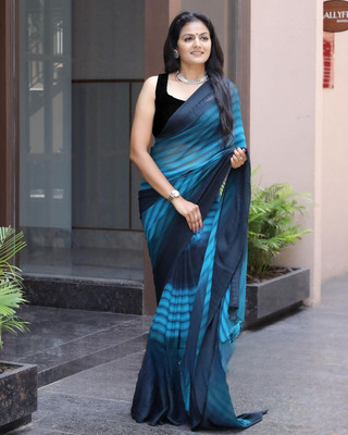 Riddhi textile Hub Printed Bollywood Georgette Saree(Blue)