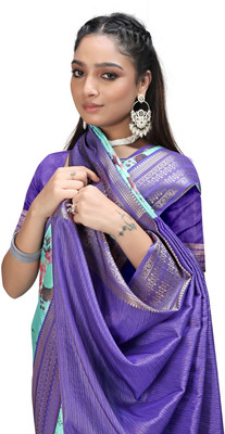 PremVastra Digital Print Floral Crepe Saree(Blue)