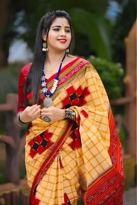 HouseOfCommon Printed Sambalpuri Pure Cotton Saree(Multicolor, Red, Black)