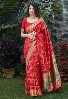 sheladiya Self Design Banarasi Jacquard Saree(Red)