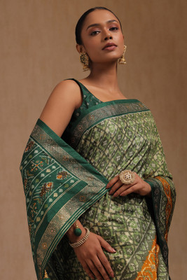 soch Printed Saree with Attached Blouse Silk Blend Saree(Green)