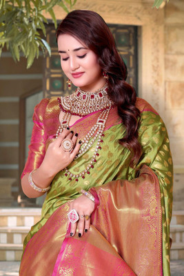 jayant creation Self Design, Woven Banarasi Silk Blend, Jacquard Saree(Light Green)