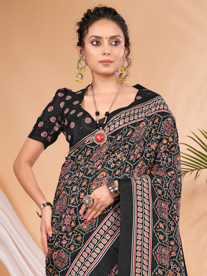 Divastri Digital Print Chanderi Silk Blend Saree(Black)