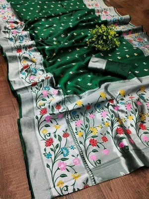 KanjiQueen Woven Paithani Silk Blend, Art Silk Saree(Green, Silver)