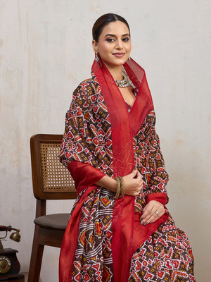 BFM Printed Bollywood Cotton Blend Saree(Brown)
