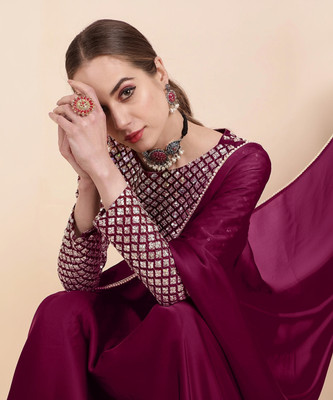 zili Solid/Plain Daily Wear Georgette Saree(Purple)