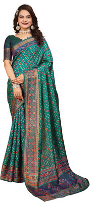 kartavya Printed Patola Silk Blend Saree(Magenta)