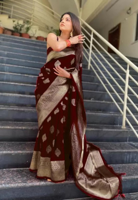 Achintyah Self Design Bollywood Jacquard Saree(Maroon)