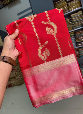 Haniya creation Woven Banarasi Art Silk Saree(Red)