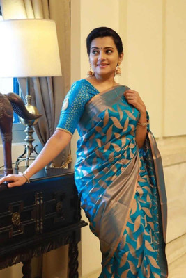 THE PRIVATE LABLE Solid/Plain Banarasi Silk Blend Saree(Multicolor)