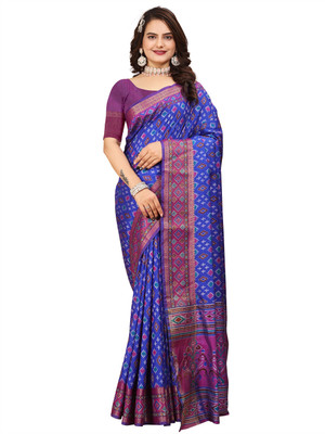 kartavya Printed Patola Silk Blend Saree(Magenta)