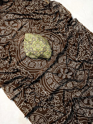 NavinyaVastra Printed Bollywood Satin Saree(Brown)