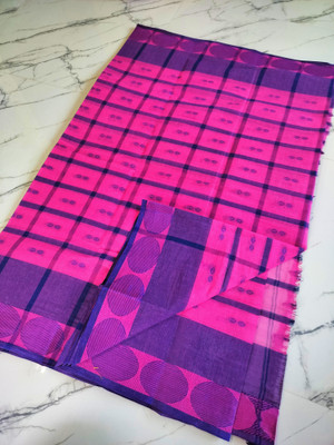 J KunduHouse Self Design Tant Pure Cotton Saree(Pink)