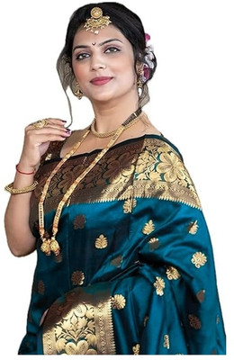 Vivan Fab Self Design Banarasi Jacquard Saree(Multicolor)