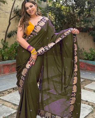 CLICKTHEMALL Self Design Bollywood Crepe Saree(Green)