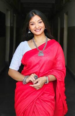 SARADA HANDLOOM Solid/Plain Daily Wear Pure Cotton Saree(Red)