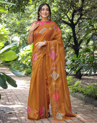 Avlet Floral Print Daily Wear Chiffon Saree(Orange)