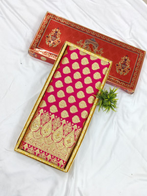 Sijileen Woven, Self Design Banarasi Silk Blend Saree(Pink)