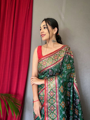 Verviza Printed Patola Pure Silk Saree(Green)