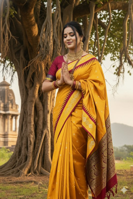 Afronza Temple Border, Striped, Applique Sambalpuri Pure Silk, Silk Blend Saree(Mustard, Red)