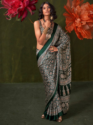 Sareemall Printed Hand Batik Crepe Saree(Green)