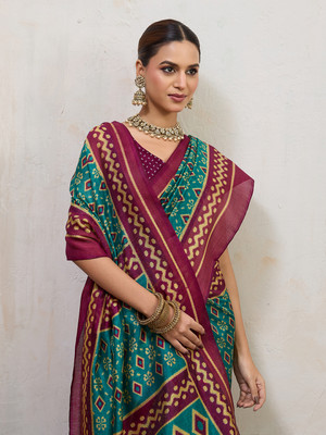 BFM Geometric Print Bollywood Cotton Blend Saree(Green)