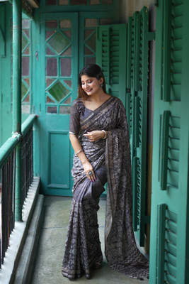 PeachPetals Printed, Floral Print Banarasi Cotton Silk Saree(Black)