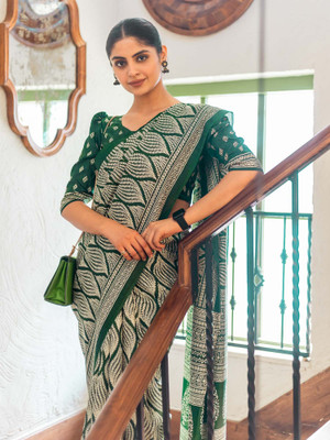 Divastri Printed Daily Wear Silk Blend Saree(Green)